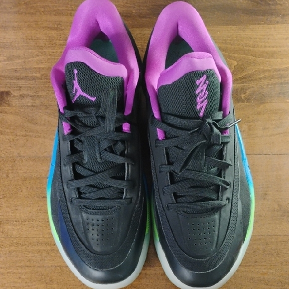 Jordan Zion 4 Basketball Shoes - Picture 2 of 5